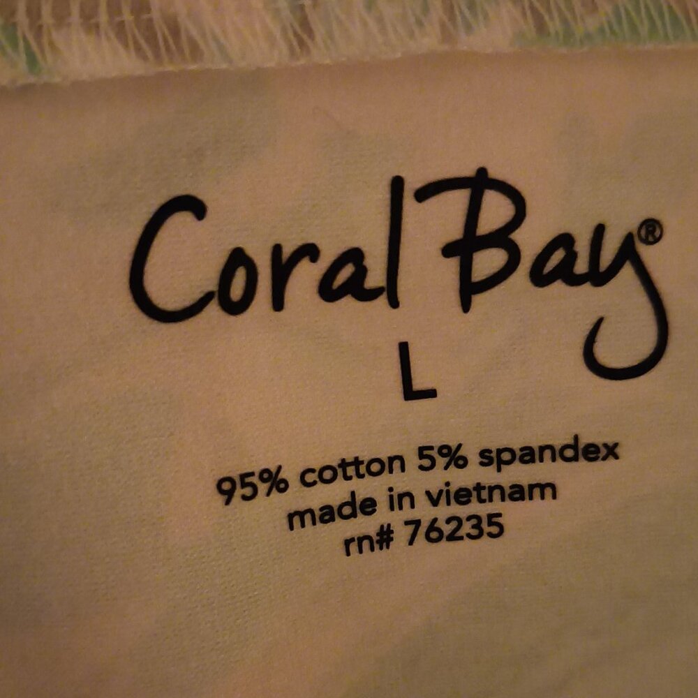 Woman's Coral Bay Florida Tee. 3/4 Sleeves . Square Neck - Picture 5 of 5